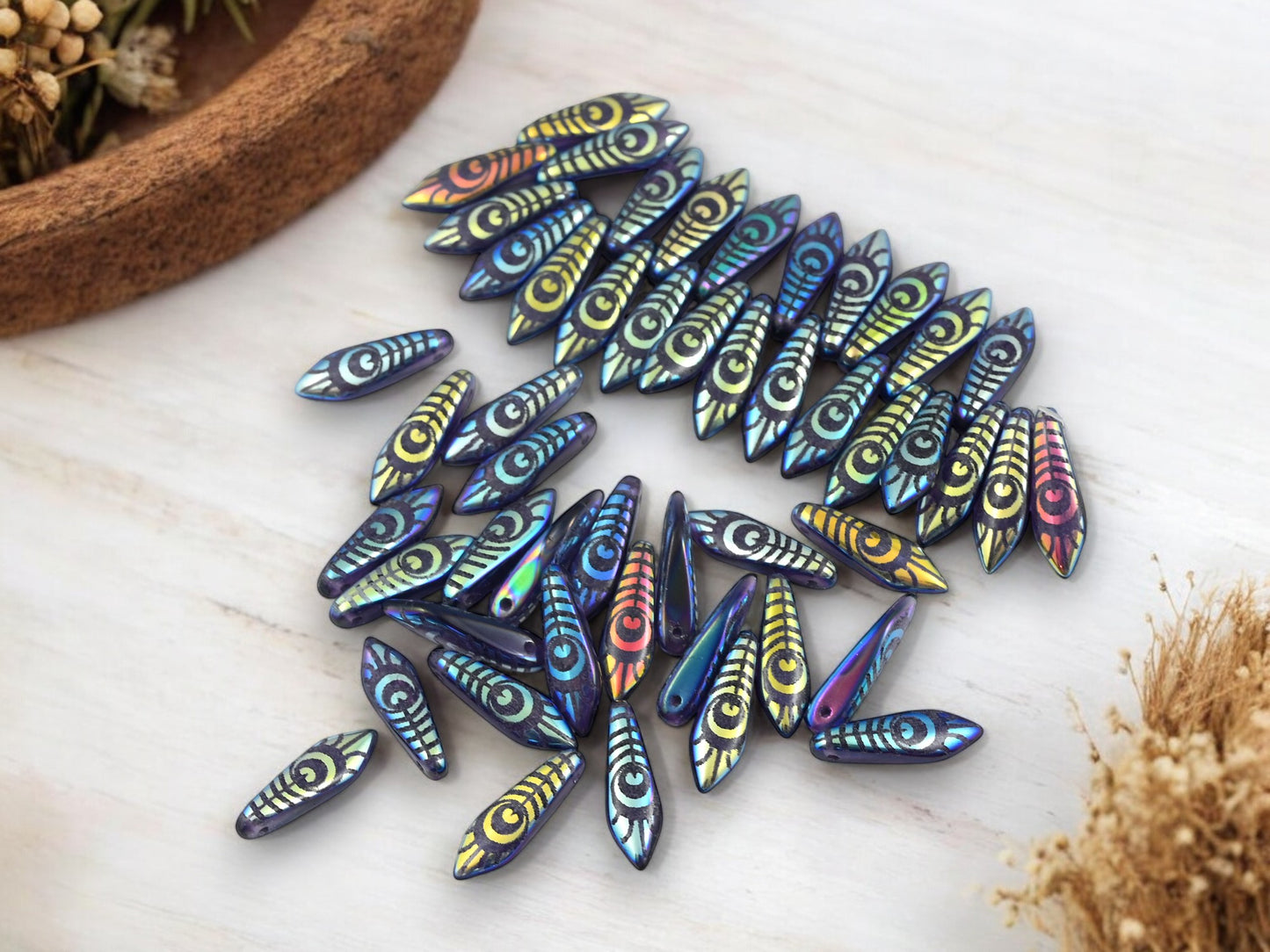 *25* 16x5mm Laser Etched Transparent Purple AB Dagger Beads