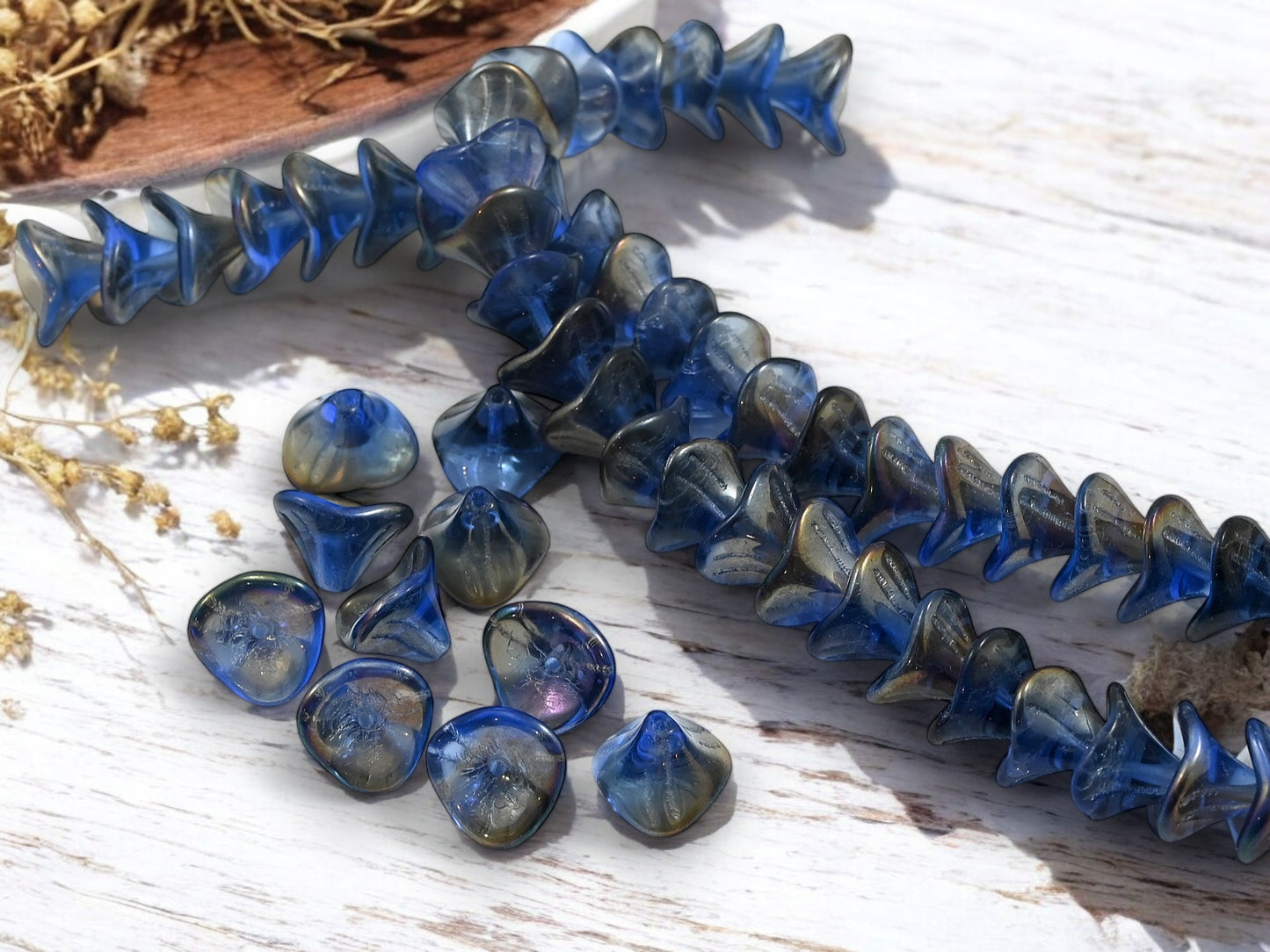 *25* 10x12mm Sapphire Celsian 3 Petal Bell Flower Beads