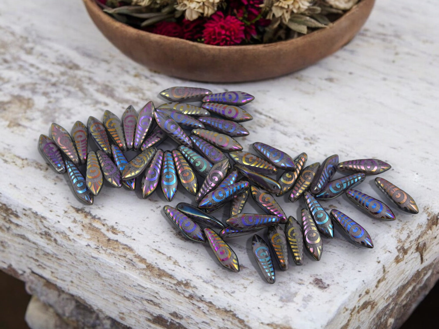 *25* 16x5mm Laser Etched Purple Dagger Beads