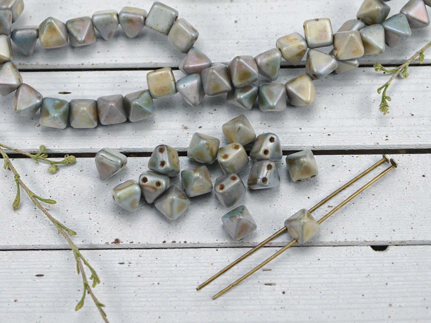 *25* 6mm Matte Luster Opaque Green 2 Hole Pyramid Stud Beads