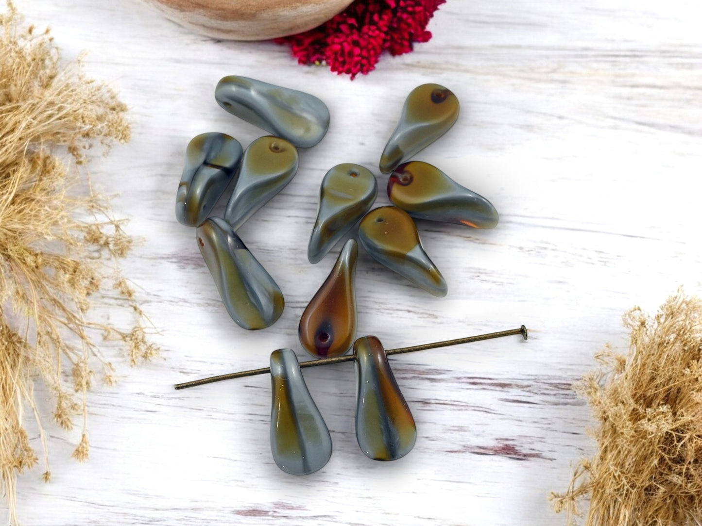 *20* 18x9mm Topaz Gray Silk Top Hole Duck Bill Beads