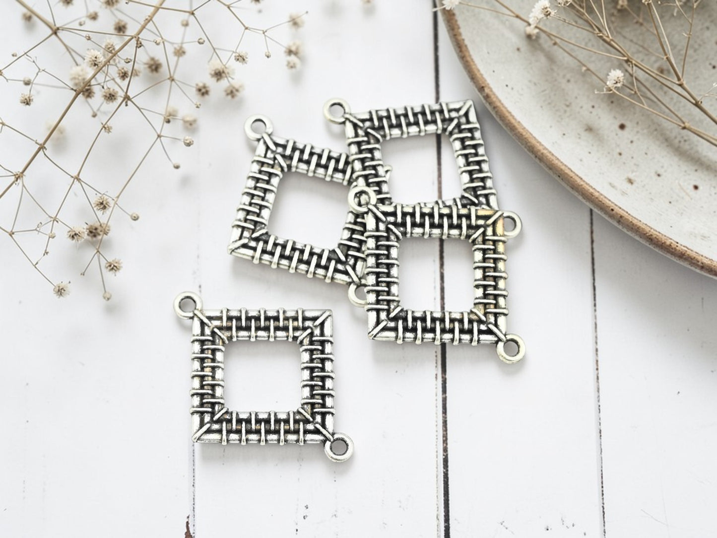 *4* 32x26mm Antique Silver Rhombus Connectors