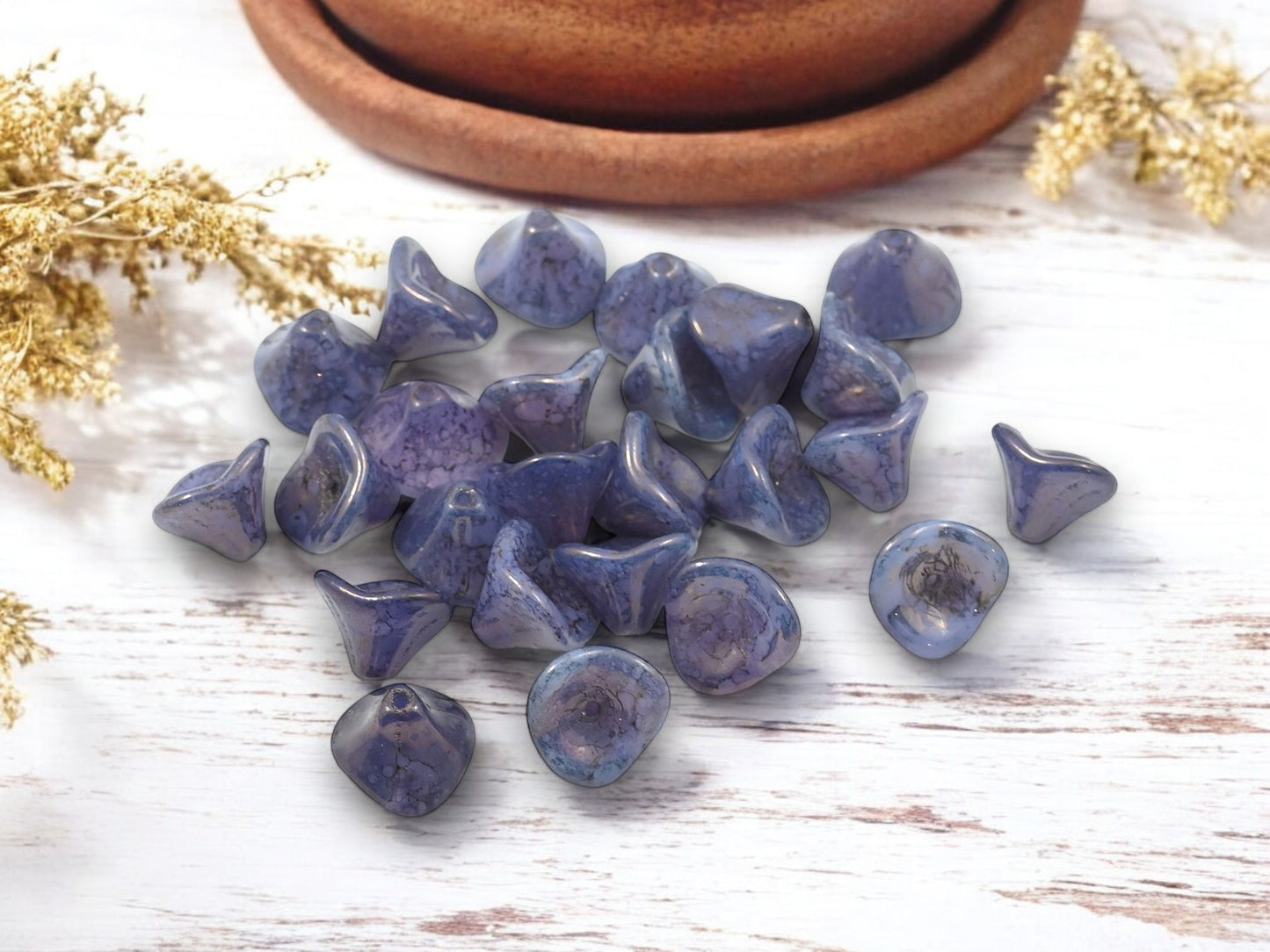*25* 10x12mm Milky Alexandrite Moon Dust 3 Petal Bell Flower Beads