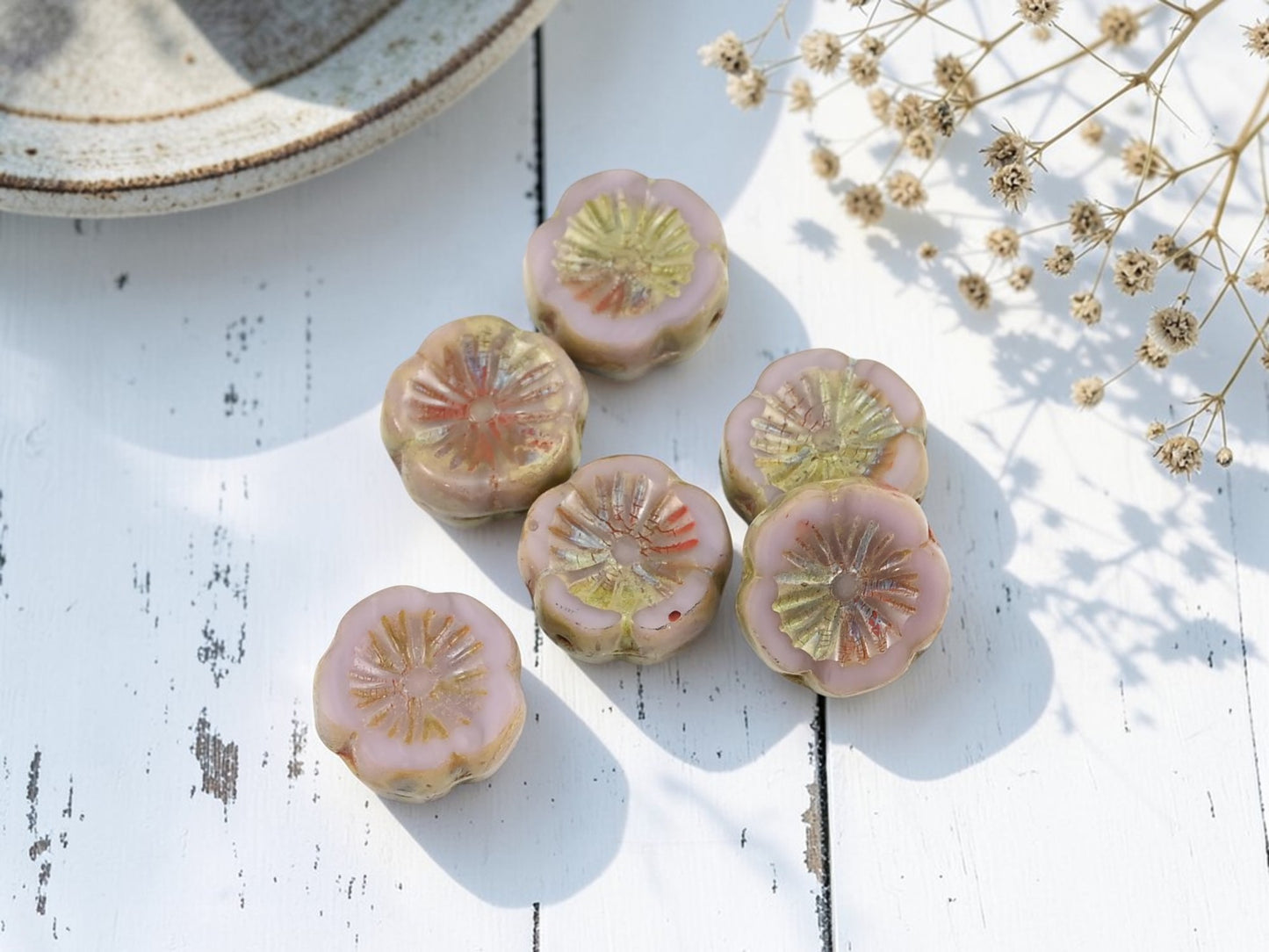 *6* 12mm Opaque Lavender Picasso Hawaiian Flower Beads