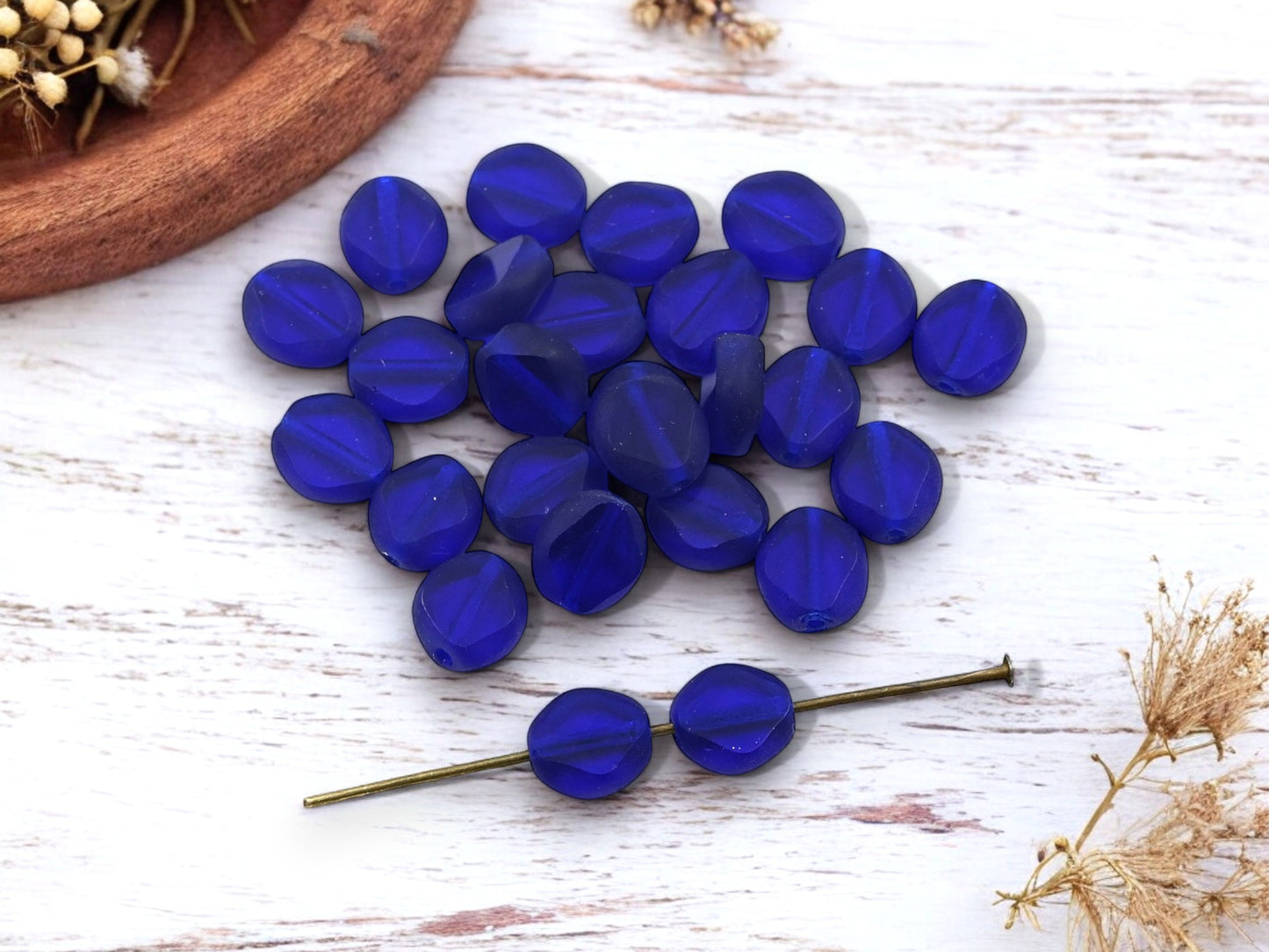 *25* 9x8mm Cobalt Blue Table Cut Diamond Oval Beads