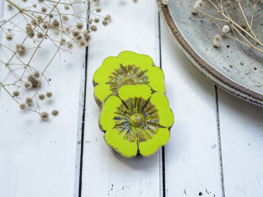 22mm Opaque Chartreuse Picasso Hawaiian Flower Bead - 1 Bead