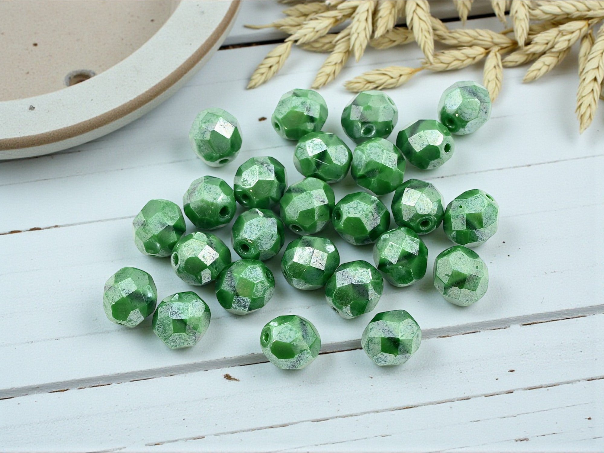*25* 8mm Opaque Emerald Satin Luster Fire Polished Round Beads ...