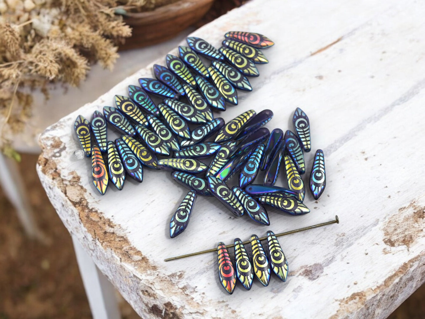 *25* 16x5mm Laser Etched Transparent Purple AB Dagger Beads