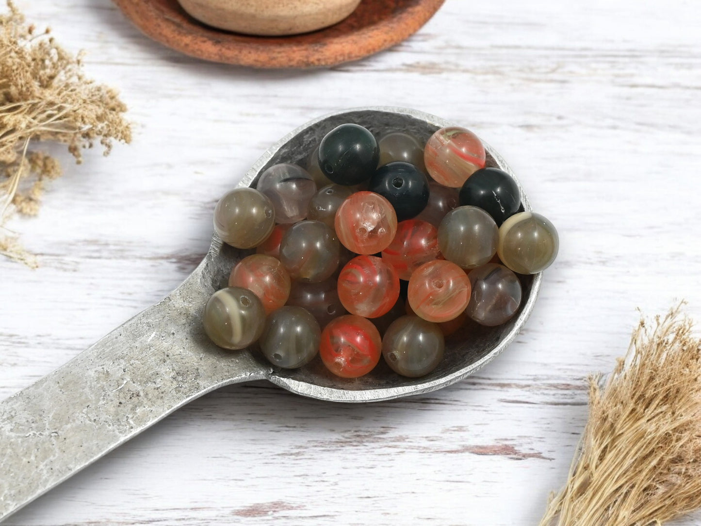 *25* 8mm Mixed Glass Druk Beads