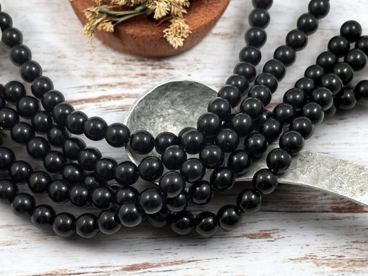 *25* 8mm Opaque Jet Black Round Druk Beads
