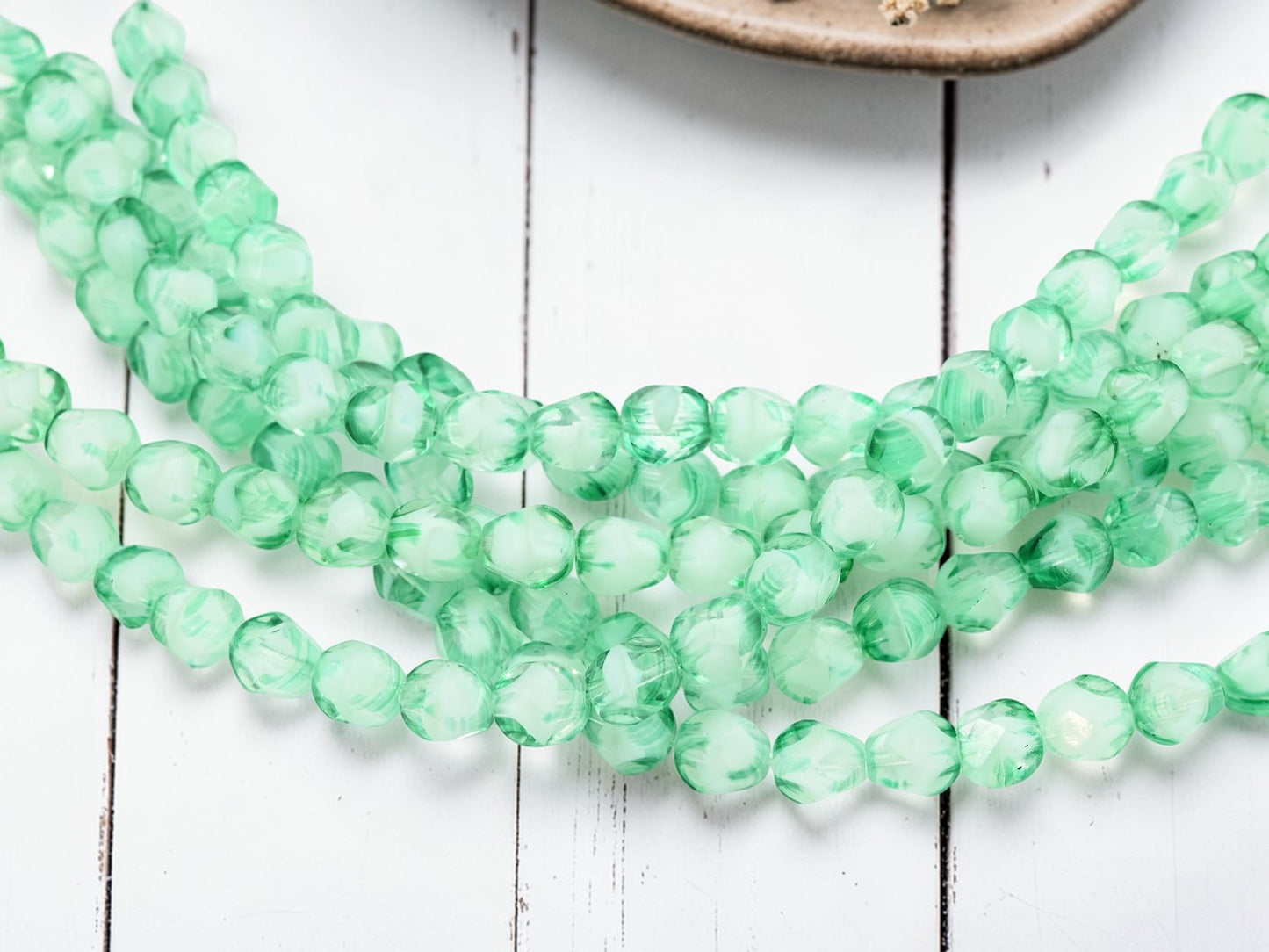 *25* 8mm Mint Crystal Polycut Fire Polished Round Beads
