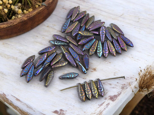 *25* 16x5mm Laser Etched Purple Dagger Beads