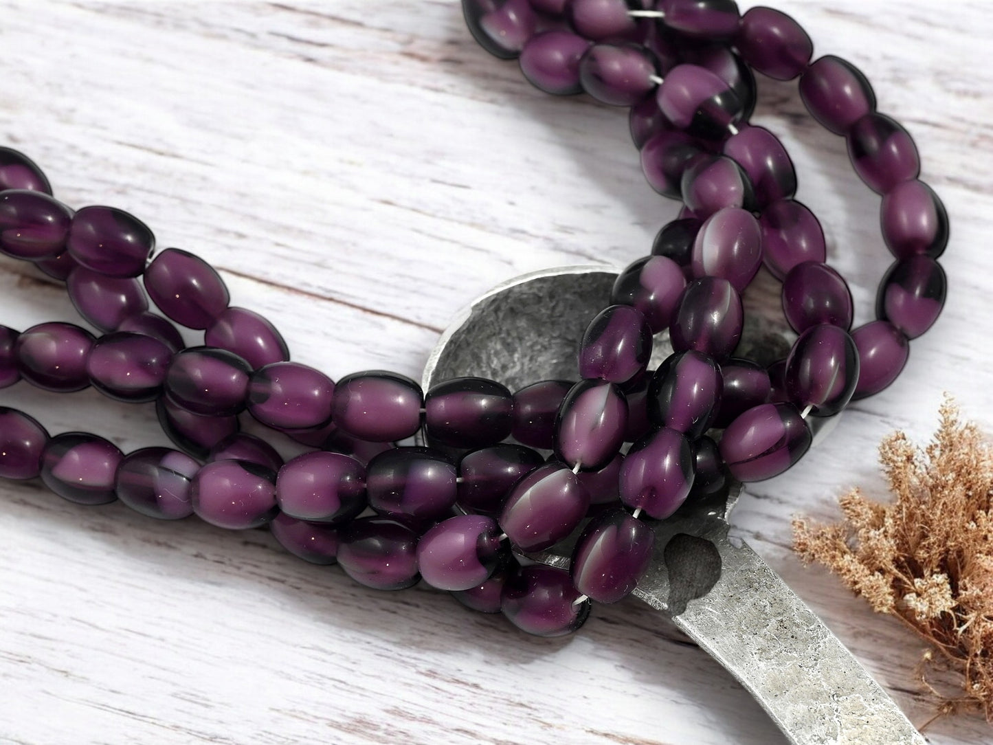 *25* 11x9mm Blended Amethyst + White Oval Rice Beads