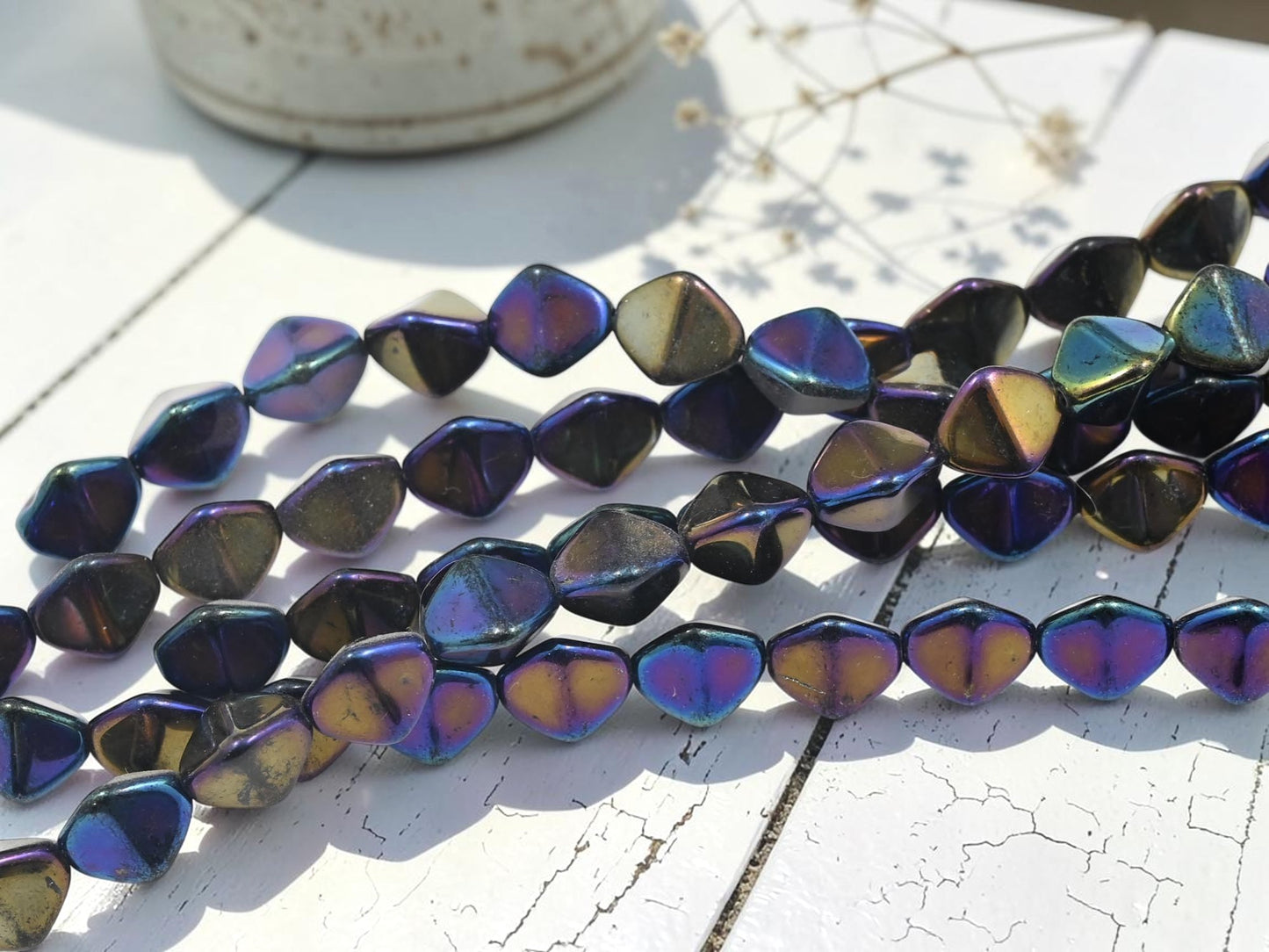 *13* 8x11mm Metallic Blue/Purple Iris Large Pinch Beads