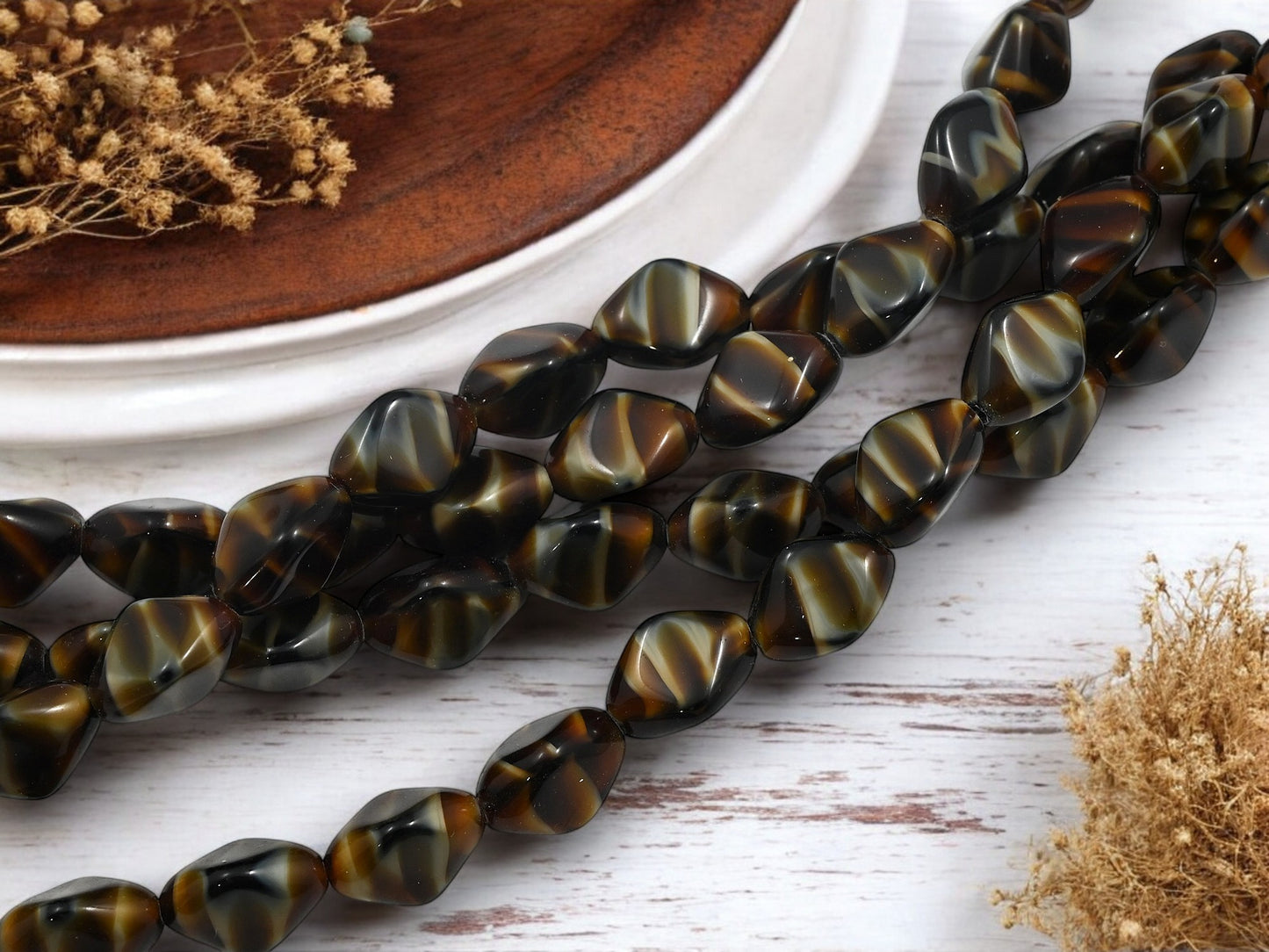 *13* 15x11mm Dark Chroust Tri Oval Beads