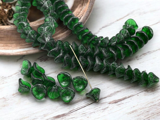 *25* 10x12mm Silver Washed Emerald 3 Petal Bell Flower Beads