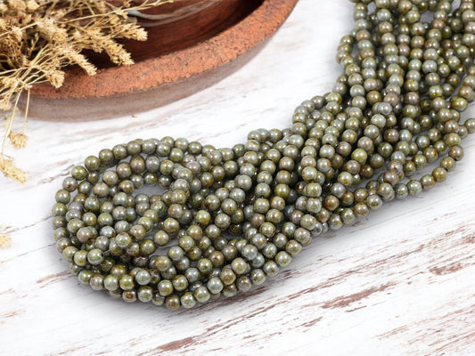 *100* 4mm Opaque Green Luster Picasso Round Druk Beads