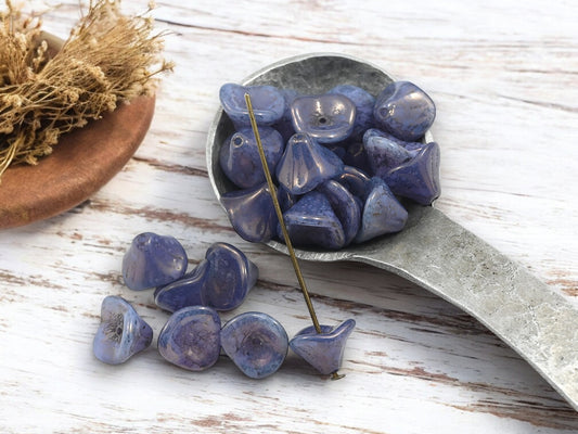 *25* 10x12mm Milky Alexandrite Moon Dust 3 Petal Bell Flower Beads